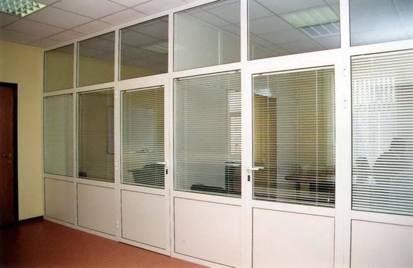 Офисные перегородки из пластика от компании КУБАНЬСТРОЙ купить в городе ...