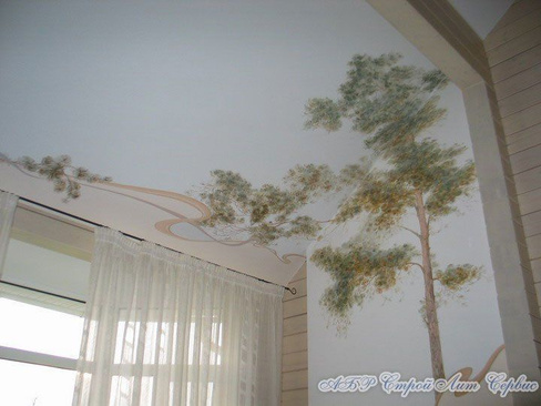 Натяжной потолок с фотопечатью Сосна