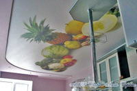 Натяжной потолок с фотопечатью Фрукты на кухню