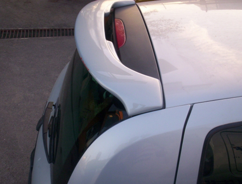 Спойлер над стеклом под покраску (стекловолокно) Renault Clio 1998-2005 HB